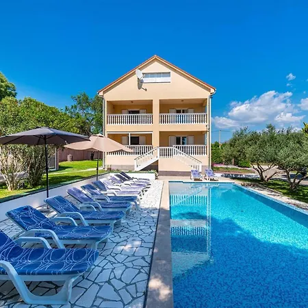 Casa de Férias My Dalmatia - Blanka With Private Infinity Pool