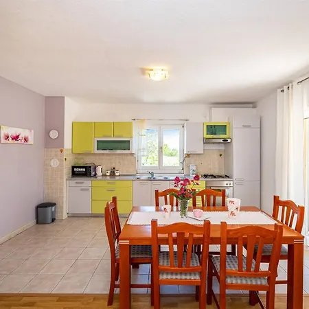 My Dalmatia - Blanka With Private Infinity Pool Kakma