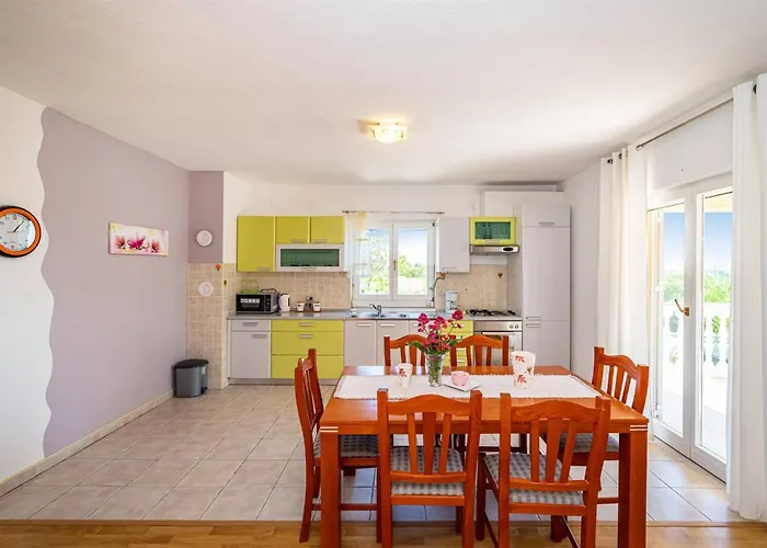 My Dalmatia - Blanka With Private Infinity Pool Kakma