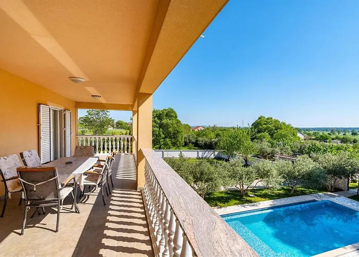 My Dalmatia - Blanka With Private Infinity Pool 펜션 Kakma