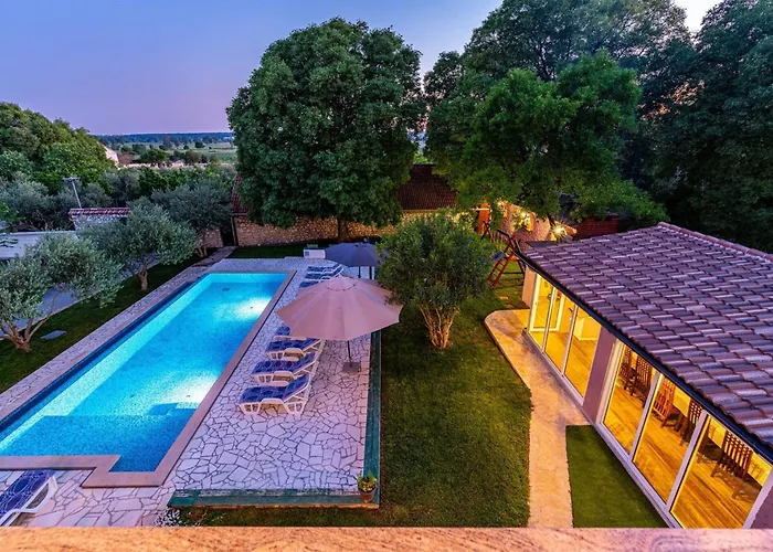 My Dalmatia - Blanka With Private Infinity Pool Kakma